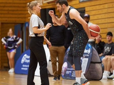 Mehr Frauen an die Pfeife